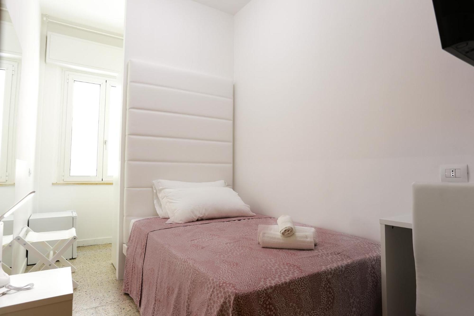 Hotel Ninfea Cattolica Extérieur photo