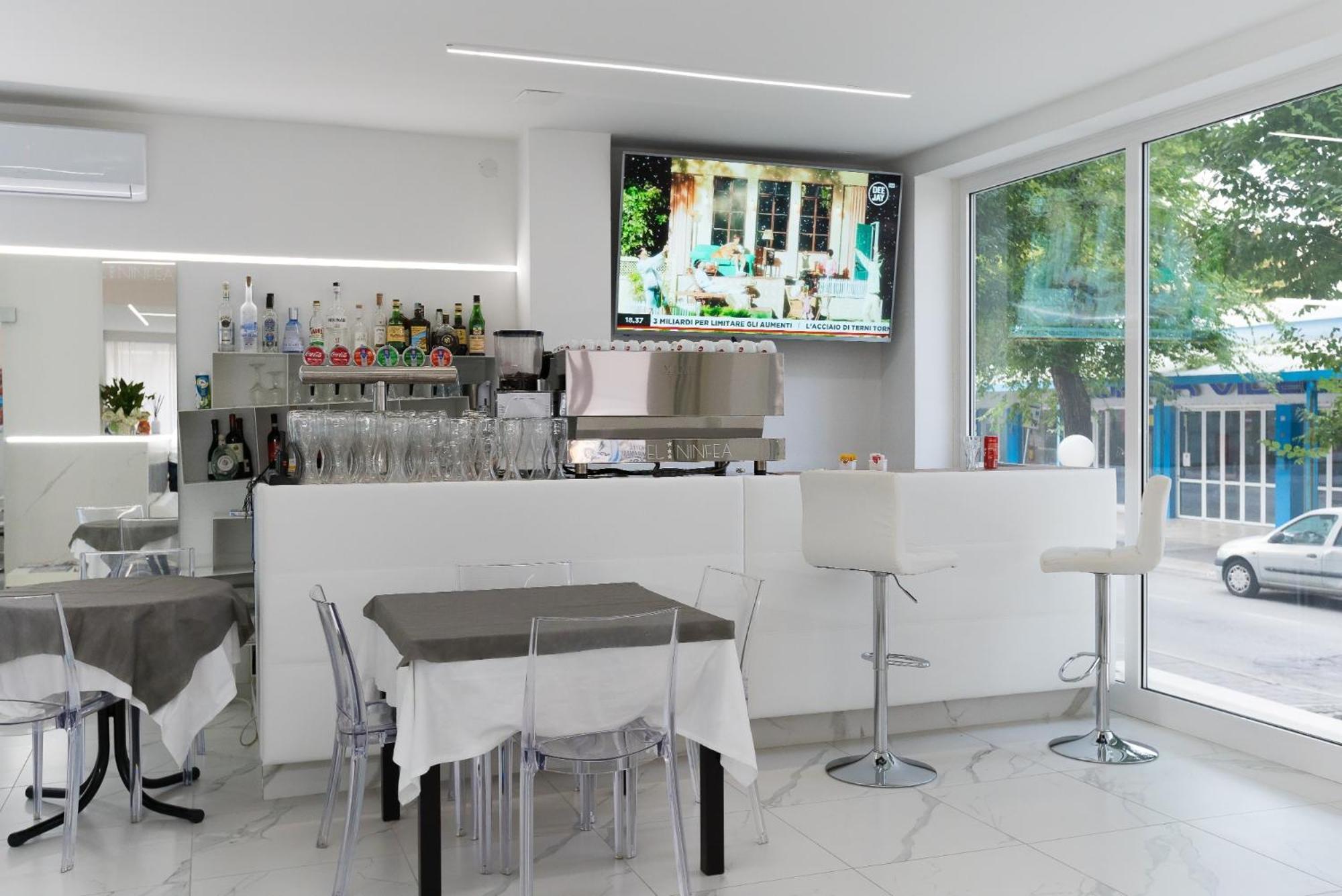 Hotel Ninfea Cattolica Extérieur photo