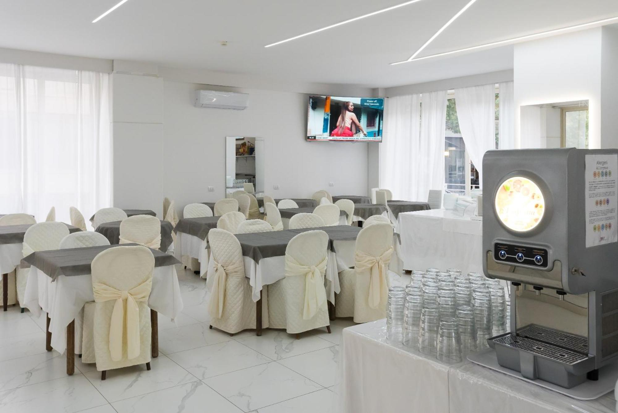 Hotel Ninfea Cattolica Extérieur photo