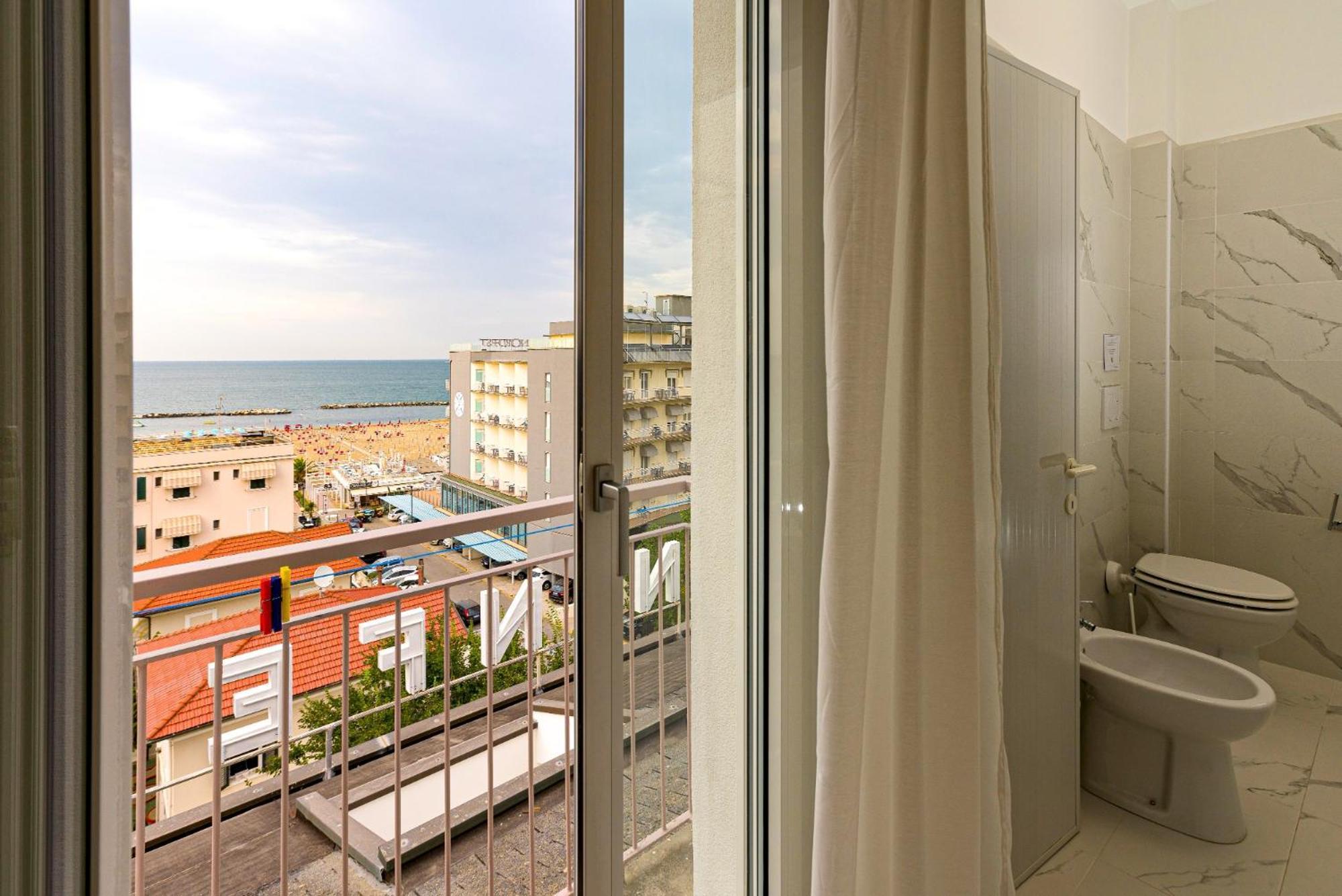 Hotel Ninfea Cattolica Extérieur photo