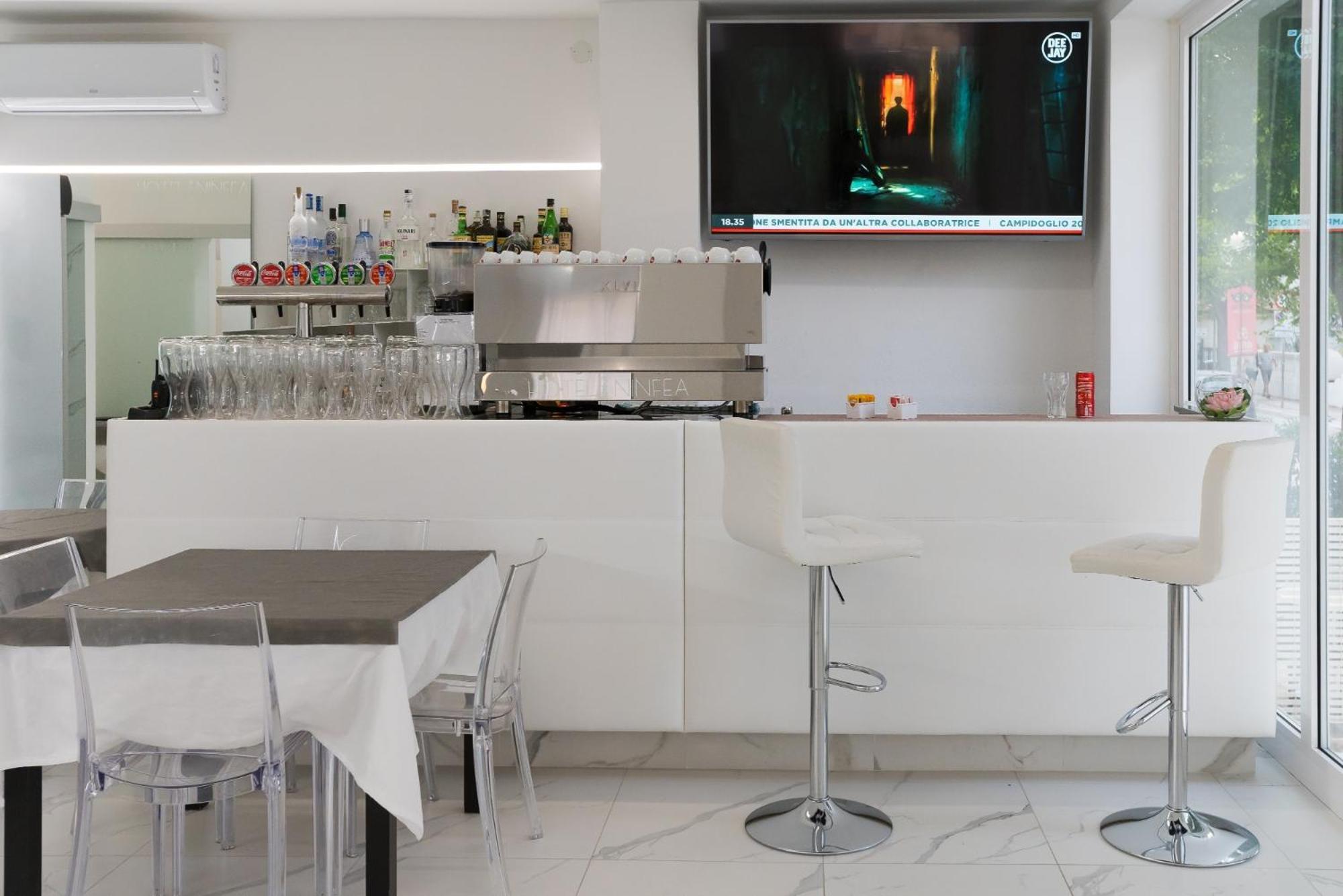 Hotel Ninfea Cattolica Extérieur photo