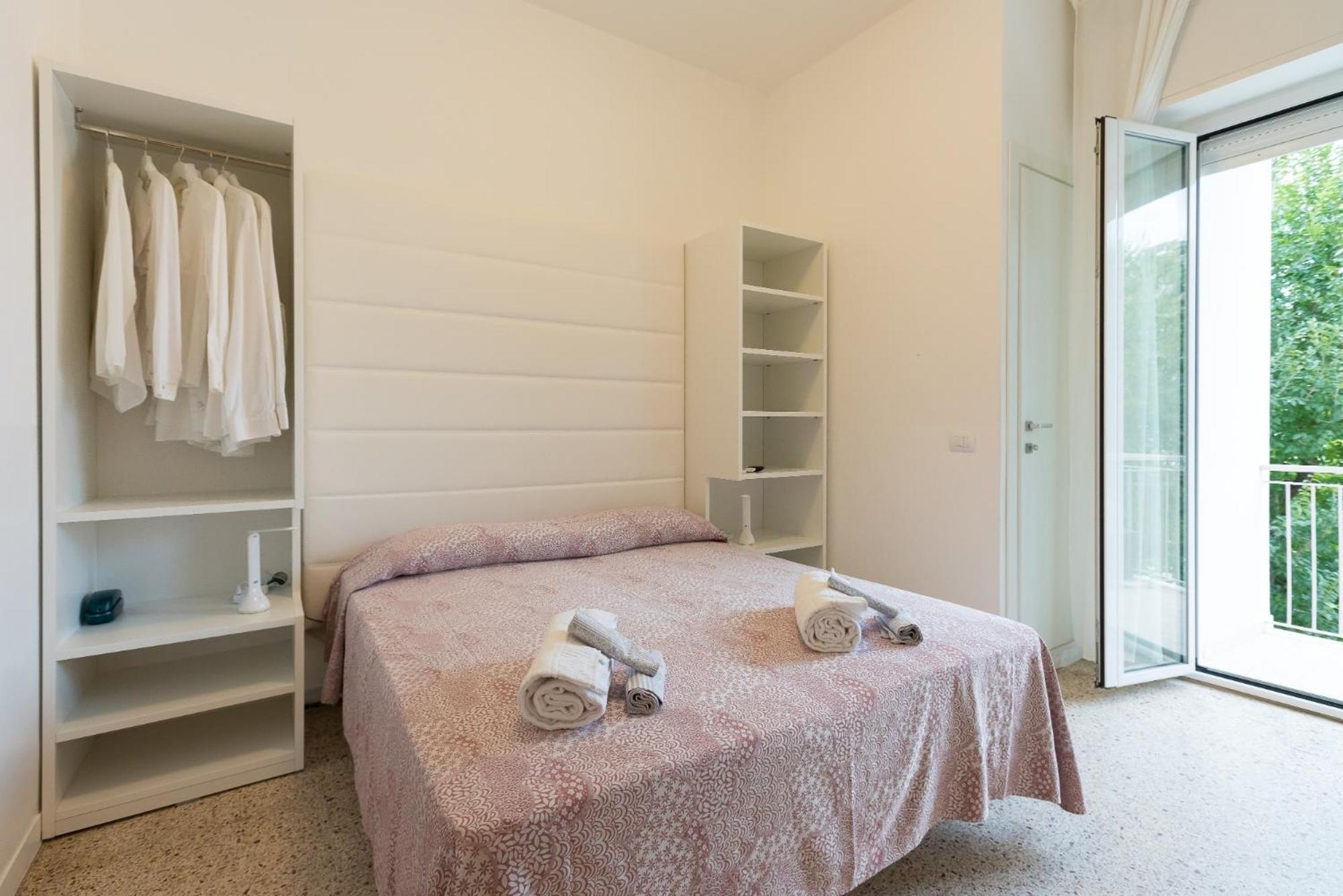 Hotel Ninfea Cattolica Extérieur photo