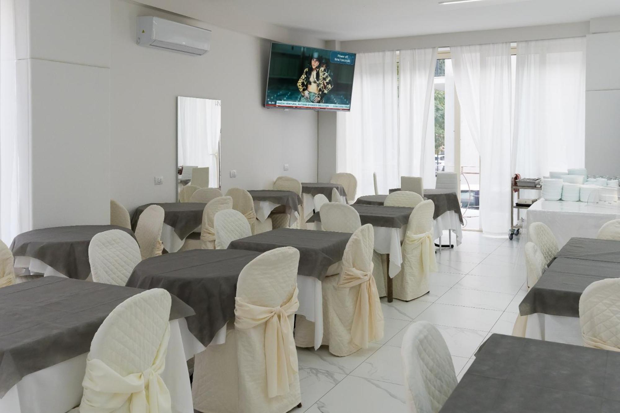 Hotel Ninfea Cattolica Extérieur photo